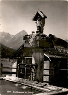 Dorfbrunnen In Tarasp (4397) * 8. 8. 1952 - Tarasp