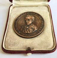 S.A.R. Il Principe Di Napoli, Poi Il Re Vittorio Emanuele III - Medaglia In Bronzo Con Astuccio 1878. - Monarchia/ Nobiltà