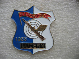 Pin's Du Club De Tir De LUZERN (1955) En Suisse - Archery