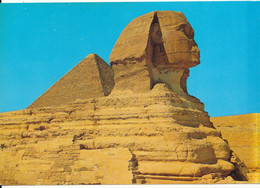 Egypt  Postcard Sent To Denmark 14-3-1997 (no Postmarks On Stamps Or Card) (GizaThe Great Sphinx And Pyramid) - Sphinx