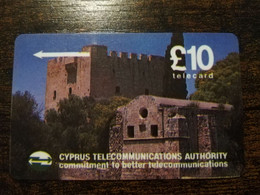 CYPRUS  PHONECARD 10 POUND   OLD CASTEL    NO 12CYPC    MAGNET CARD    ** 6403 ** - Zypern