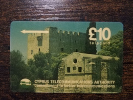 CYPRUS  PHONECARD 10 POUND   OLD CASTEL    NO 16CYPC    MAGNET CARD    ** 6404 ** - Zypern