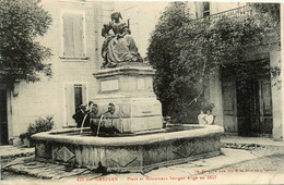 Grignan * Place Du Village Et Monument Sévigné - Grignan