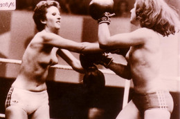 Photo Boxeuses Topless  13x9cm - Zonder Classificatie