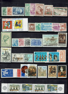 Grèce - Lot De 53 Timbres Différents Neufs, Sans Charnières Ou Avec Charnières Légères - TB - - Collections