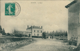 79 BRIOUX SUR BOUTONNE / La Gare / CARTE ANIMEE - Brioux Sur Boutonne