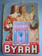 BYRRH : MOUSQUETAIRE - CARTON CALENDRIER EPHEMERIDE ANCIEN (39 X 27 Cm) Imp Oberthur - 1938 - Signé G. LEONNEC - Posters