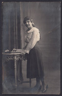 +++ Photo Carte - Foto Kaart - Phot.Celis à HERSTAL - LIEGE - Portrait Jeune Fille - Femme  // - Herstal