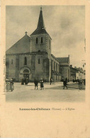 Lussac Les Châteaux * La Place De L'église Du Village - Lussac Les Chateaux