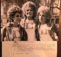 PHOTO  AGIP, Robert Cohen Paris, En 03/1971, 3 Mannequins "Coiffures Printemps été 1971, T Shirts HCF (Haute Coiffure Fr - Pin-ups