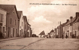 St Julien De Vouvantes La Rue Principale - Saint Julien De Vouvantes