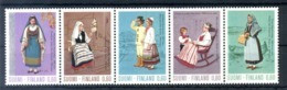 1973 FINLANDIA SET MNH ** Costumi 697/701 - Unused Stamps