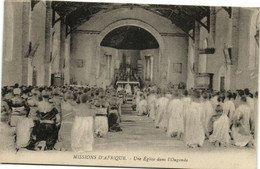 PC UGANDA, UNE ÉGLISE DANS L'OUGANDA, Vintage Postcard (b33613) - Ouganda