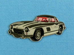 1 PIN'S //  ** MERCEDES BENZ 300 SL GULLWING ** . (Mercedes-Benz Made In Germany) - Mercedes