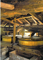 [40] Landes >  SABRES  Ecomusée De La Grande Lande  Marqueze  L'intérieur Du Moulin Les Deux Meules (4) - Sabres