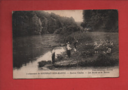 CPA  Abîmée   - Lotissement De Gournay Sur Marne - Station Chelles - Les Bords De La Marne  ( Pêche , Pêcheurs ) - Gournay Sur Marne