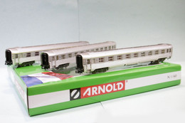 Arnold - Coffret 3 Voitures DEV INOX A9 + A5 Bar + B10 SNCF ép. III Réf. HN4336 Neuf N 1/160 - Coches De Viaje