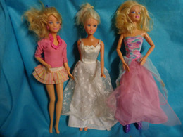 Lot De 3 Barbies - Dolls