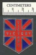 B67-53 CANADA WWII Victory Patriotic Silver Foil Label MNH - Local, Strike, Seals & Cinderellas