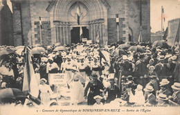 BOURGNEUF-en-RETZ - Concours De Gymnastique - Sortie De L'Eglise - Un Groupe De Gymnastes " L'Espérance Du PELLERIN " - Bourgneuf-en-Retz