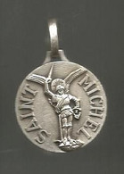 JC, Médaille , Argent , Religion, Abbaye SAINT MICHEL DE KERGONAN , 56 ,PLOUHARNEL  , 2 Scans - Religion & Esotericism