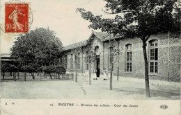 ""94 - Val De Marne - Bicêtre - Division Des Enfants - Cour Des Classes - Kremlin Bicetre