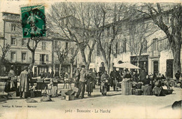 Beaucaire * La Place Et Le Marché * Foire Marchands - Beaucaire