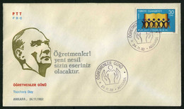 Türkiye 1982 Teachers Day | Child, Hands, Special Cover - Lettres & Documents