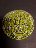Une Médaille De Liège En Plâtre - Royal / Of Nobility