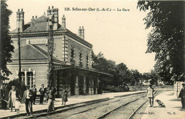 Selles Sur Cher * Intérieur De La Gare Du Village * Ligne Chemin De Fer * Villageois - Selles Sur Cher