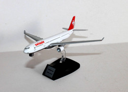 AIRBUS A330-223 – AVION DE LIGNE SWISSAIR AIRLINES – ECH 1/460 AIRWAYS AIRPLANE - ANCIEN MODELE AERONEF    (310821.15) - Avions & Hélicoptères