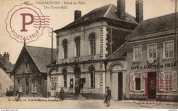 VIGNACOURT, HOTEL DE VILLE - Somme 80 - Animée - Edit. G. Lelong à Amiens - Vignacourt