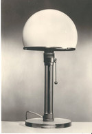 Werkstattarbeiten Des Bauhauses Weimar 1919-1925: Jucker/Wagenfeld, Elektr. Tischlampe 1923/24, Fotografie 10 X 15 Cm - Objetos