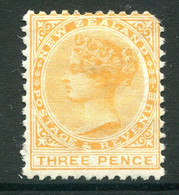 New Zealand 1882-1900 Second Sideface - Wmk. 7mm - P.12 X 11½ - 3d Yellow MNG (SG 198) - Unused Stamps