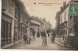 Oradour-sur-Vayres  87  La Rue Principale Tres Tres Animée Café Et Librairie-Tabac En Face Coiffeur - Oradour Sur Vayres