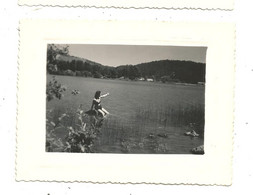 Photographie , PIN UP , Maillot De Bain ,AU LAC CHAMBON , 110 X 80 Mm,  2 Scans - Pin-ups