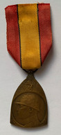 Militaira. Médaille Décoration Belge Guerre 14-18. Médaille Commémorative. - België