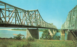 BRIDGES OVER MISSISSIPPI RIVER - AT. MEMPHIS , TENNESSEE - Memphis