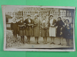Carte Photo Fête (Laetare?) à Froidchapelle En Avril 1934 Groupe De Femmes Et Filles - Froidchapelle
