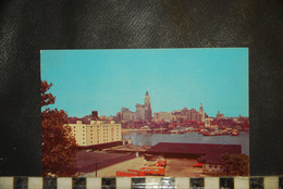 CP , USA, MARYLAND, Sky Line From Federal Hill Showing Harbor Baltimore - Baltimore