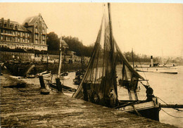 Carteret * Vue Sur Le Port , à Marée Haute * Grand Hôtel De La Mer - Carteret