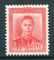 New Zealand 1938-44 King George VI Definitives - 1½d Scarlet HM (SG 608) - Nuovi