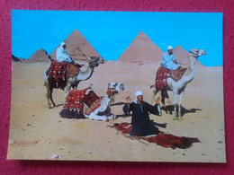 POSTAL DE EGIPTO EGYPT EGYPTE GIZA ARAB CAMELRIDERS ÁRABES IN FRONT OF PYRAMIDS CAMELS CAMELLOS PIRÁMIDES...CHAMEAUX VER - Piramiden