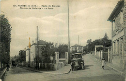 Yerres * La Route De Crosnes * Le Chemin De Bellevue * La Poste Ptt * Automobile Voiture Ancienne - Yerres