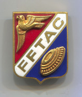 OLD ARCHERY TIR A L'ARC SHOOTING FFTAC FRANCE FEDERATION ENAMEL PIN BADGE!!! - Tir à L'Arc