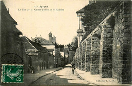 Joigny * La Rue De La Grosse Tombe Et Le Château - Joigny