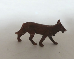 FIGURINE MARQUE INCONNUE FERME CHIEN Vers 1954   Pas Starlux - Dogs