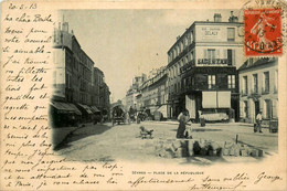 Sèvres * La Place De La République * Commerce A LA VILLE DE PARIS - Sevres