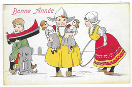 CPA BONNE ANNEE, ILLUSTRATION ENFANTS EN COSTUME TRADITIONNEL ( A IDENTIFIER ), JOUETS, POUPEES, CERCEAU, ELEPHANT - New Year