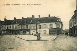 Fère En Tardenois * Place De La République * Pharmacie Centrale ANDRIEUX - Fere En Tardenois